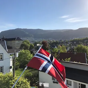 # 1 Mountain View With Free Street Parking Appartement Bergen